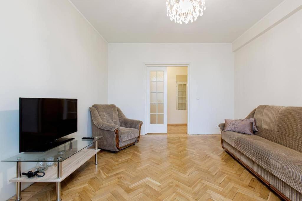 Bright Apartment Near Bus Statioon Reval Exterior foto